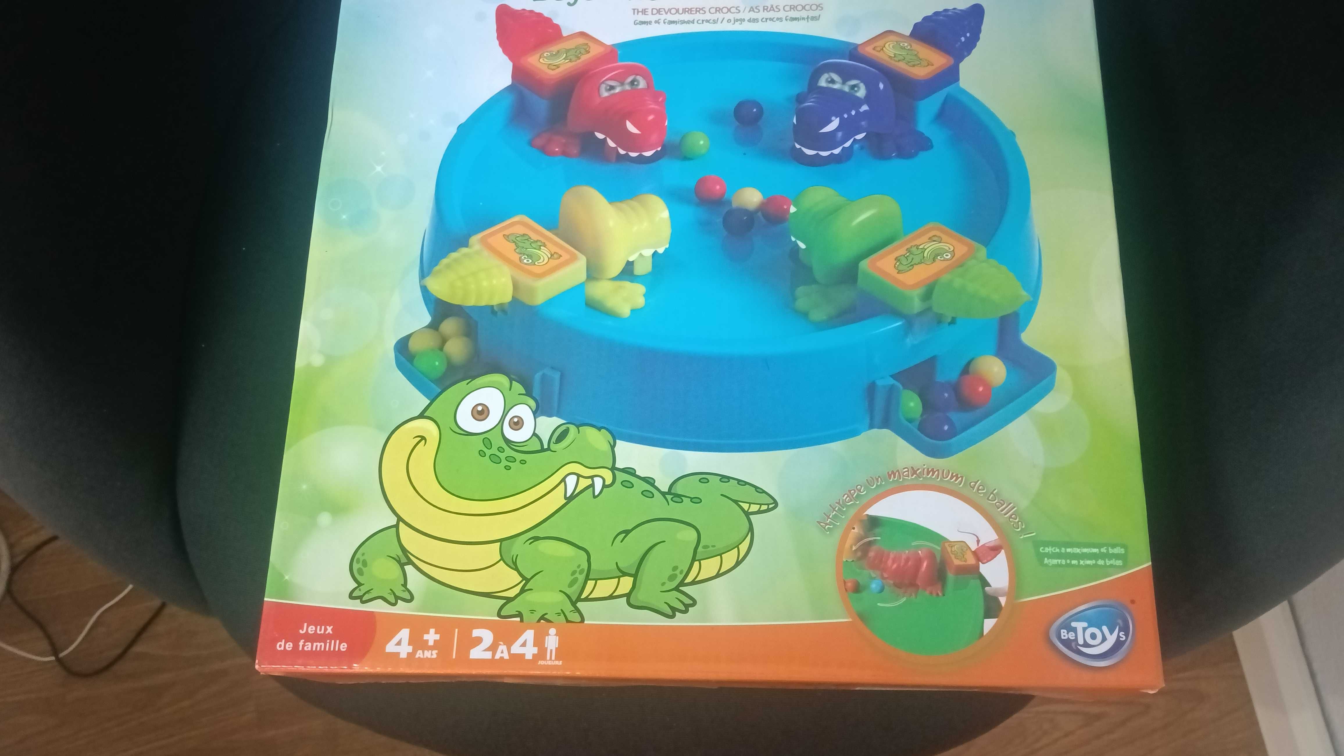 Jogo de mesa crocodilo