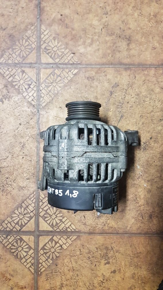 Alternator Vw Volkswagen Passat B5 1.8 B  05890  3016