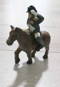 игрушка Наполеон на лошади