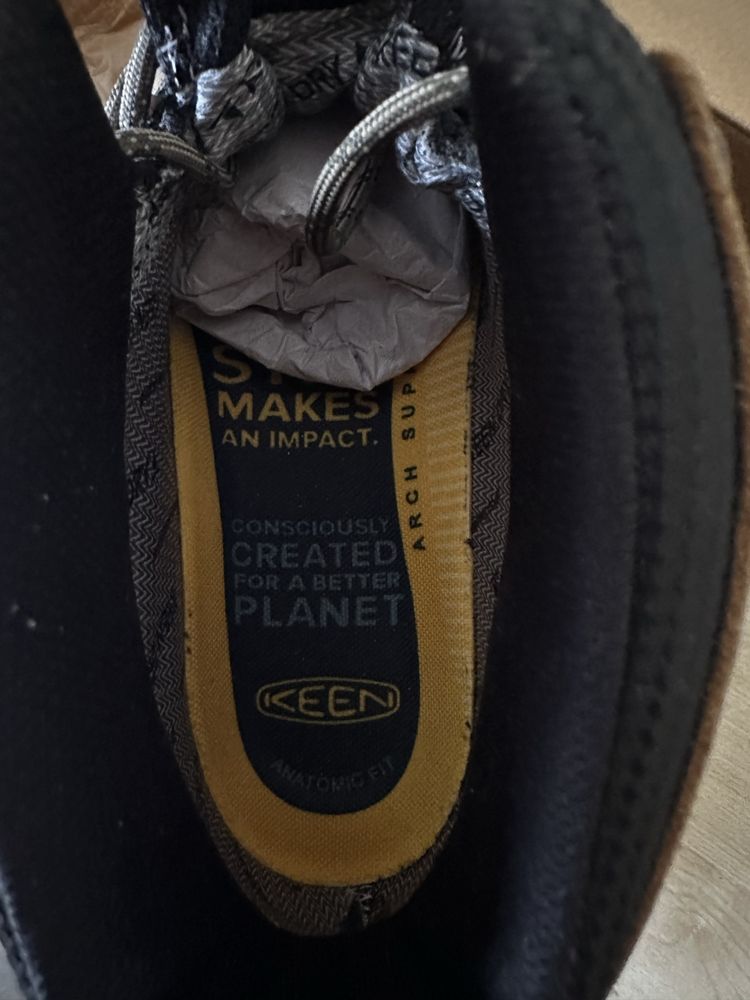 Продам KEEN трекінгове взуття
