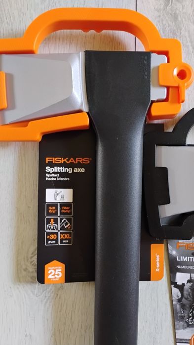 Siekiery FISKARS, X27, X17 Limited Edition dwie sztuki