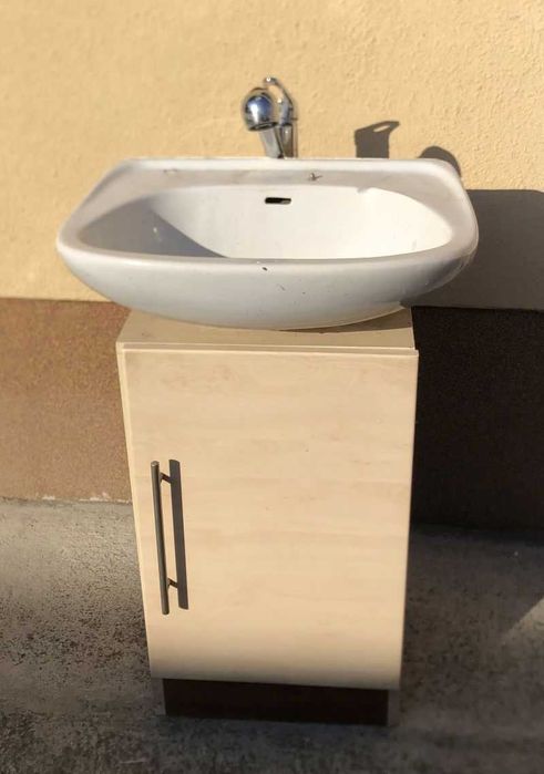 Umywalka z baterią + szafka. Na czas remontu i wykańczania mieszkania