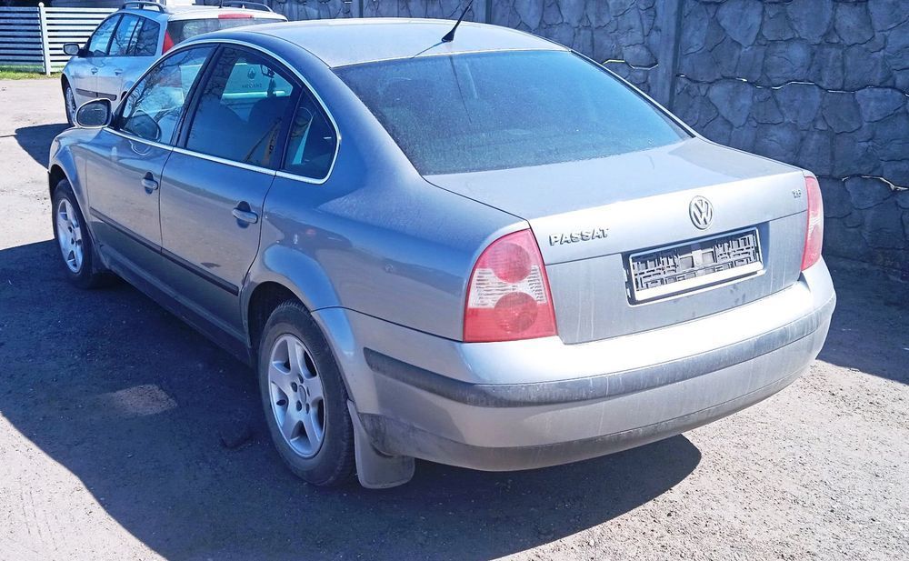 Na części VW Passat B5 Lift 1.6 B  Sedan ALZ GFK LD7W