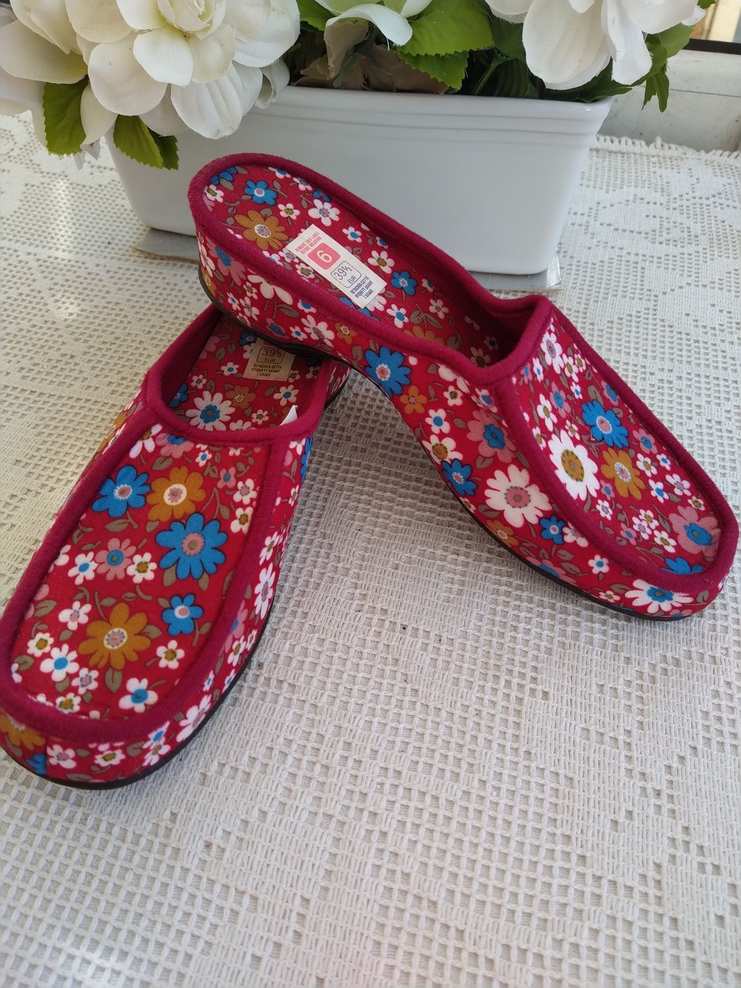 Sapatos pantufa floridos - St. Michael - Tamanho 39 - Novos!