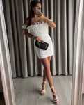 Vestido com folhos