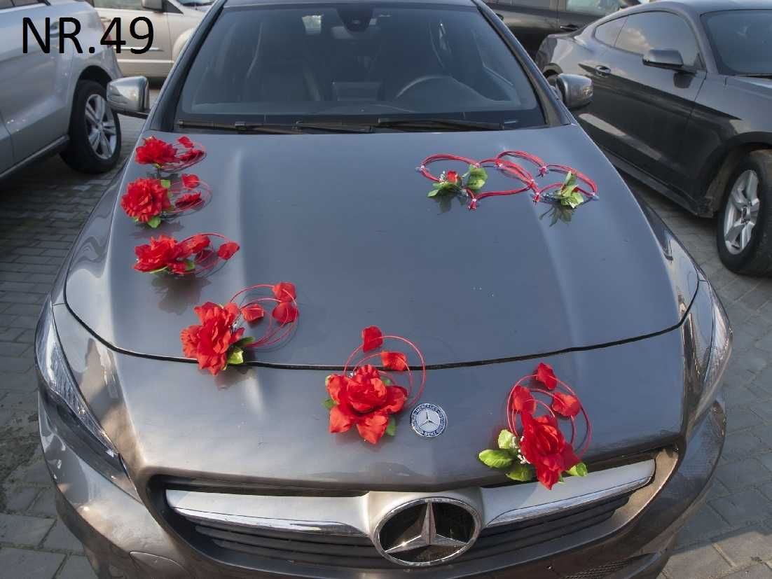Czerwona ozdoba na samochód Dekoracje na pojazd ślubny 049
