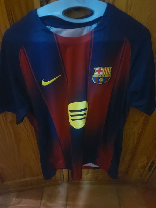 T-shirts de clubes e de outras áreas