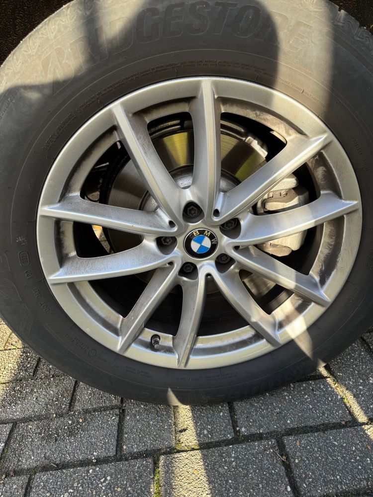 Продам комплект оригінальних  колес BMW  255/55/R18