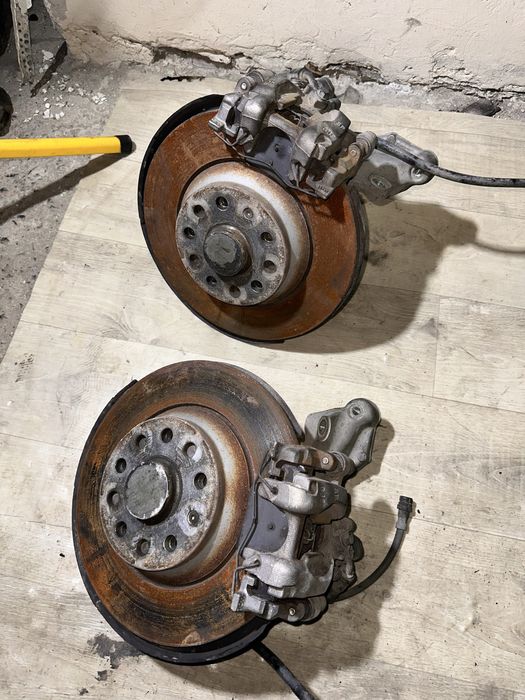 цапфа кулак ступица зад право лево пассат б8 европа седан passat b eur