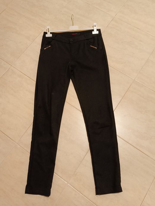 Czarne spodnie cygaretki