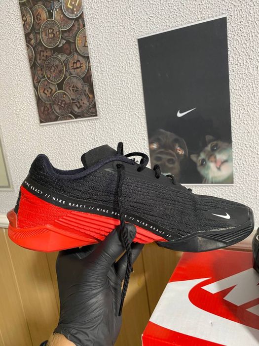 Nike react metcon 42 ( 26.5 см)