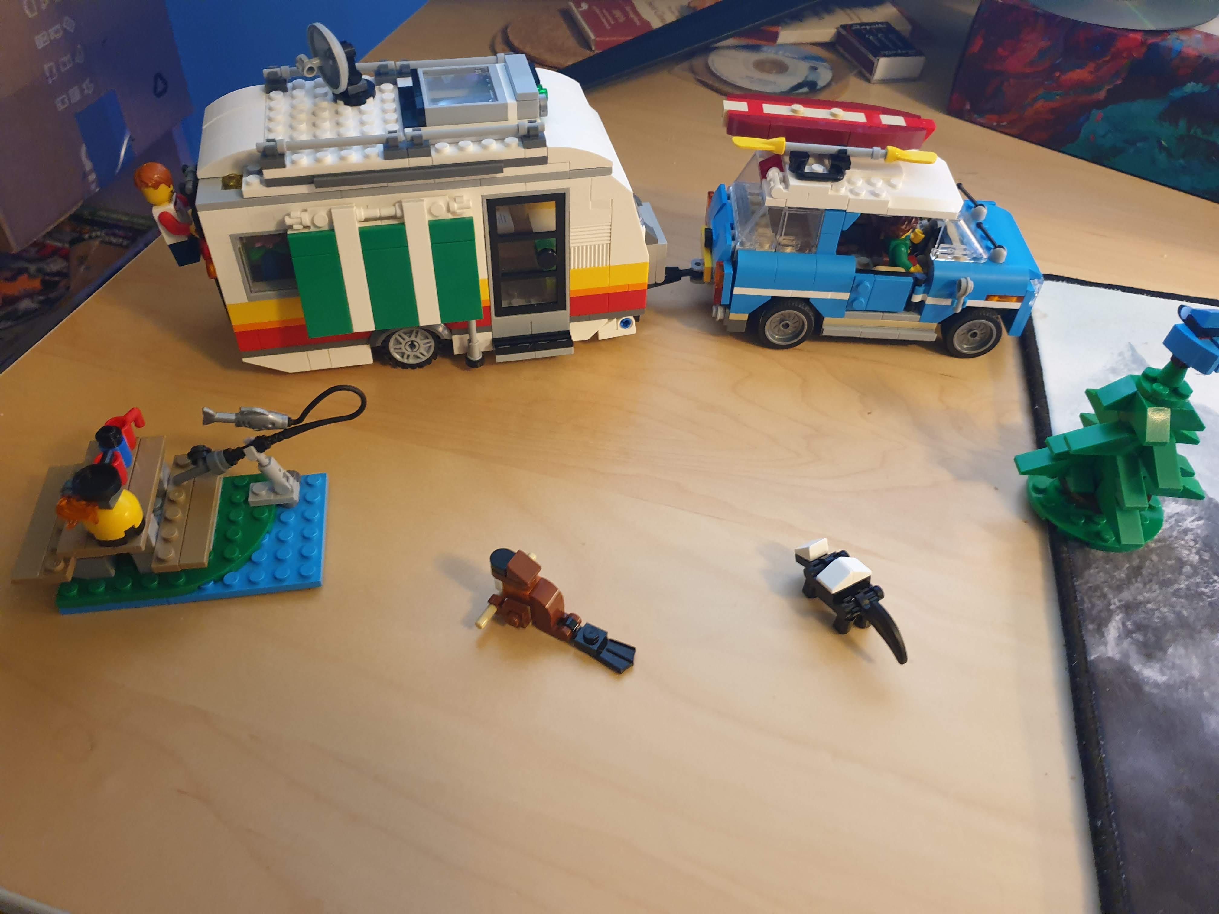 Lego Creator 3 w 1, wakacyjny kemping z rodziną, 31108