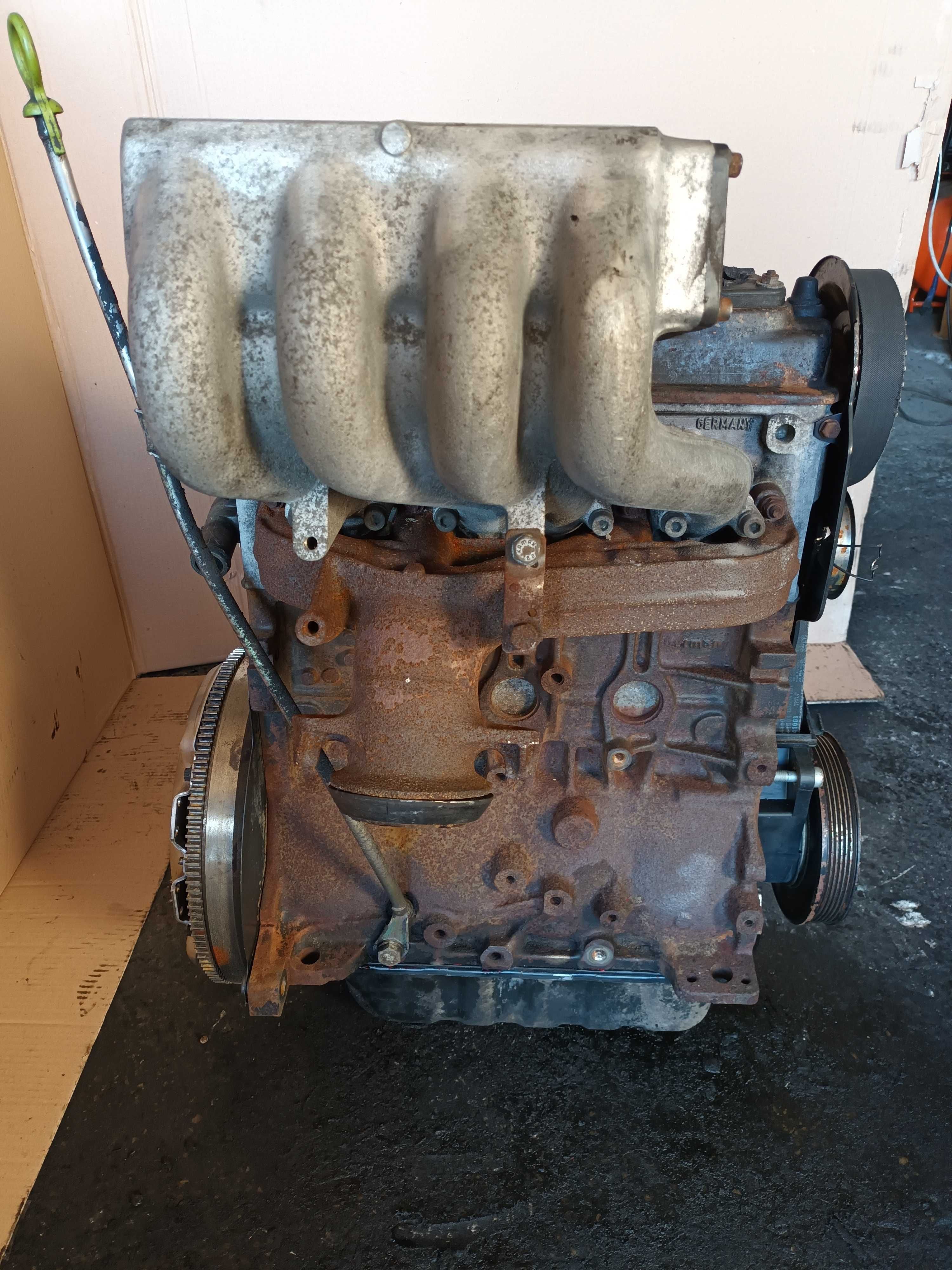 Мотор Двигатель Volkswagen T4 Трансрортер Т 4 1,9D