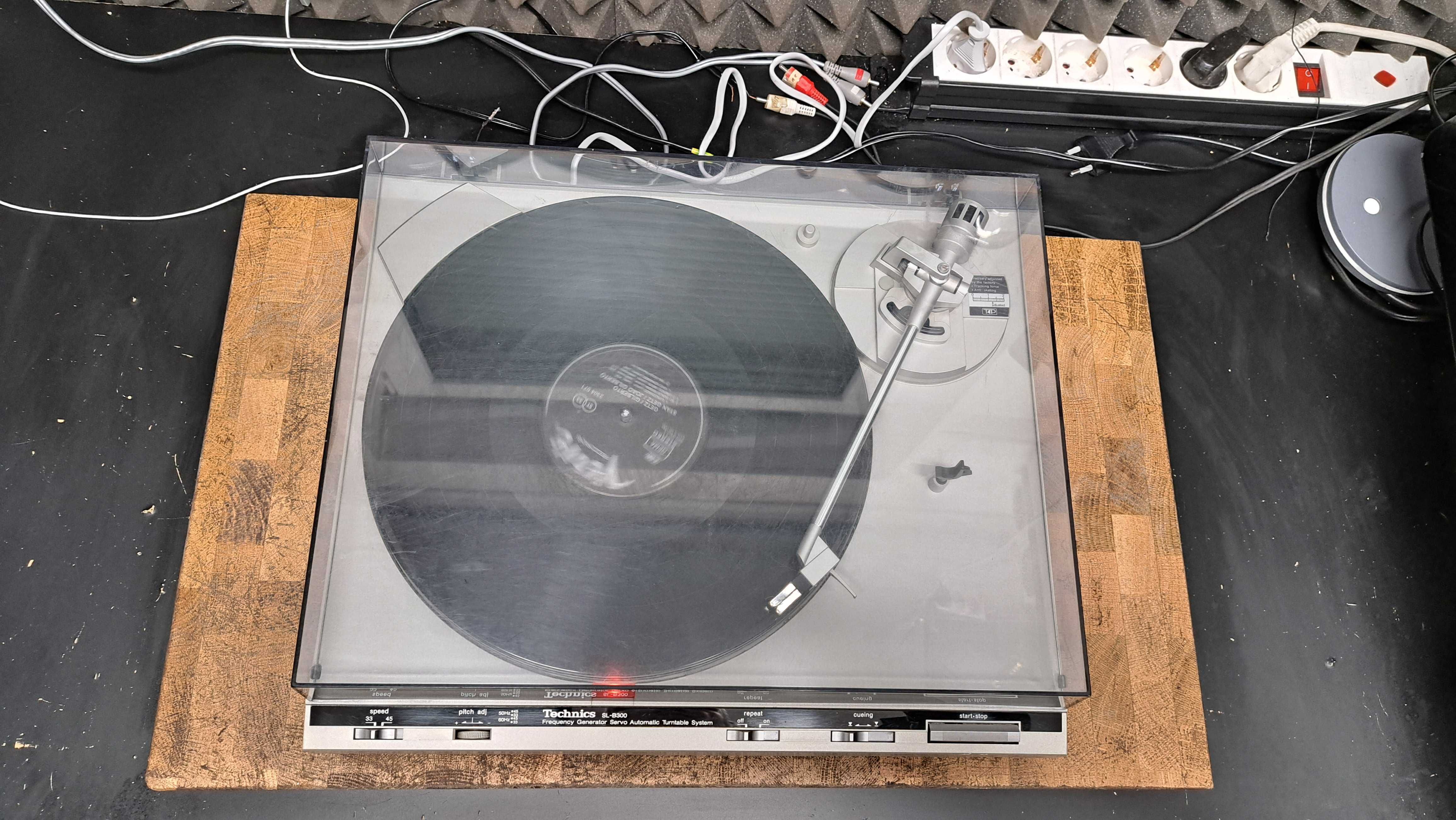 Gramofon Technics SL-B300 automat