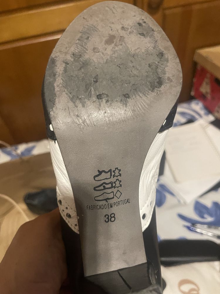 Botas e botins apenas usadas 2 vezes