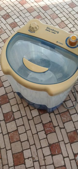 Продам стиральную машину-2000грн,и краны-от 1000 грн.