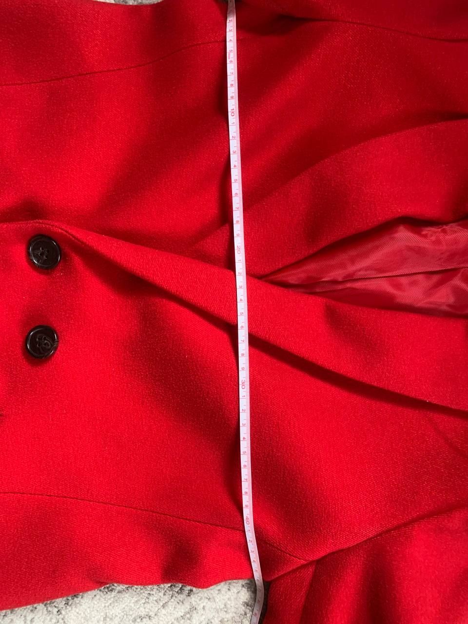 Пальто червоне, як нове