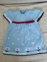 vestido de malha azul com flores bebé