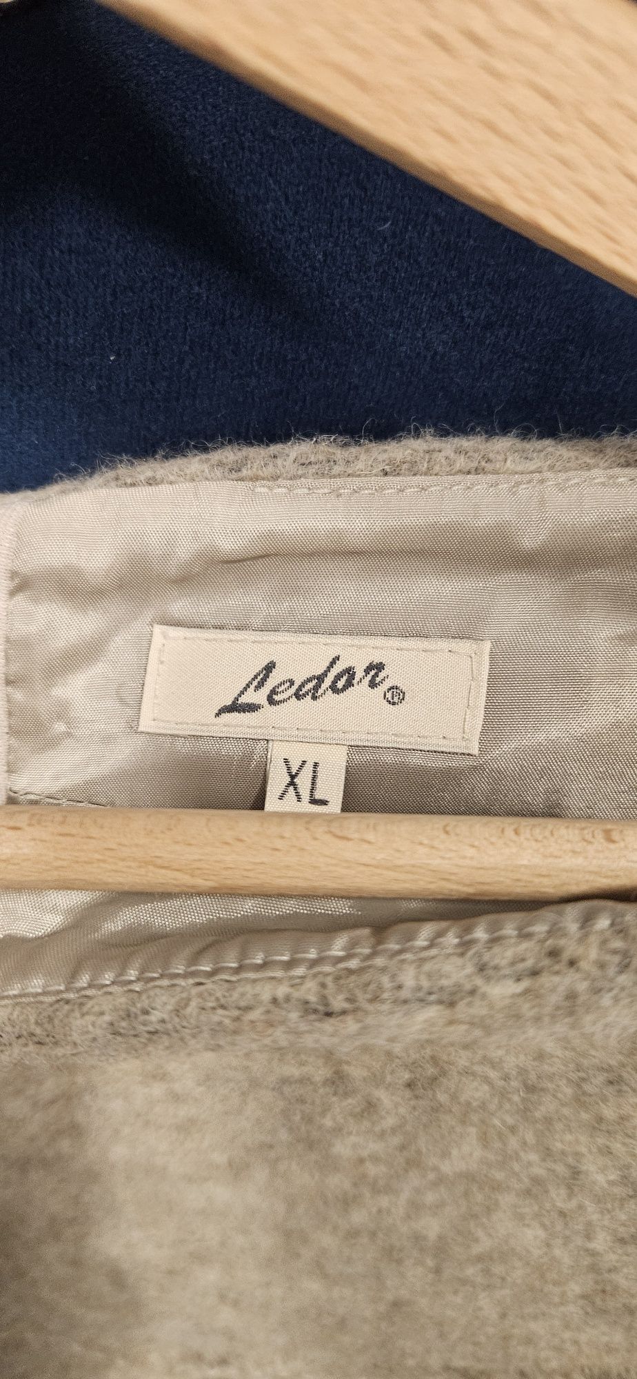 Wełniana spódnica ledor XL