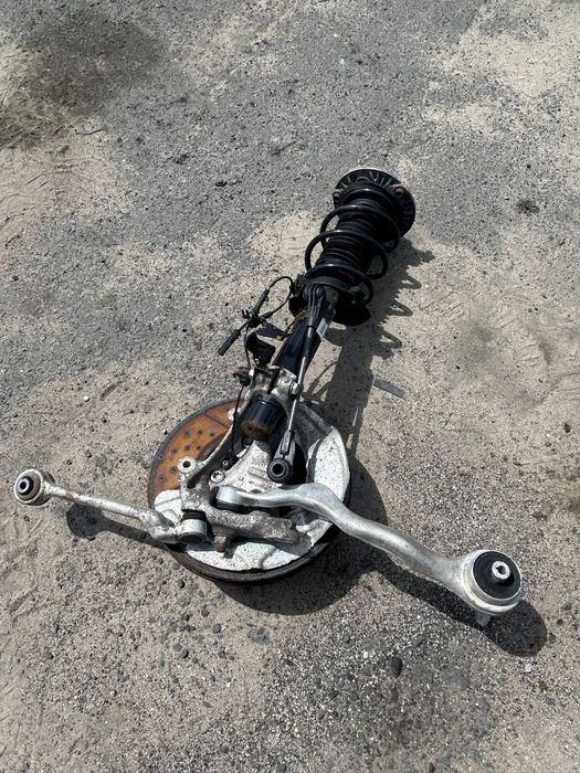 AMORTYZATOR ZWROTNICA ZAWIESZENIE PIAST LEWY PRZÓD BMW F21 F22 6862171
