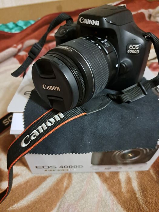 Камера Canon 4000D