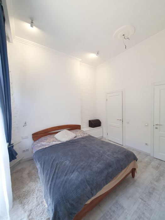 Продам 3кв. Нагорный, р-н п. Шевченко, Жуковского, центр.