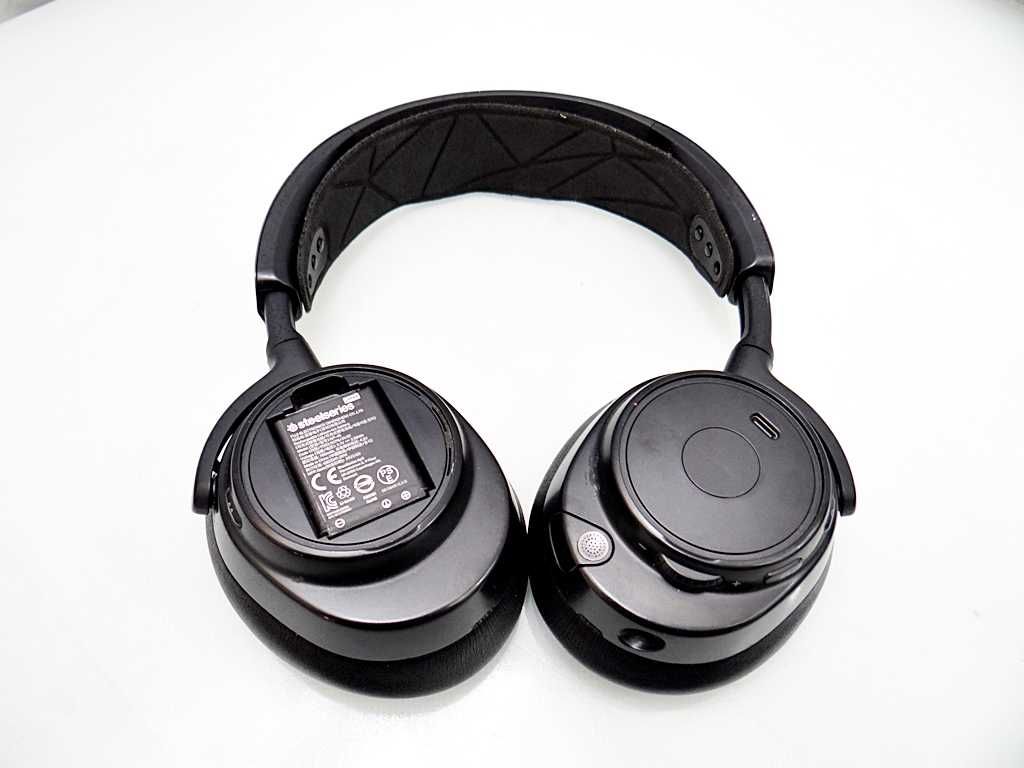 Słuchawki bezprzewodowe nauszne SteelSeries Arctis Nova Pro Wireless