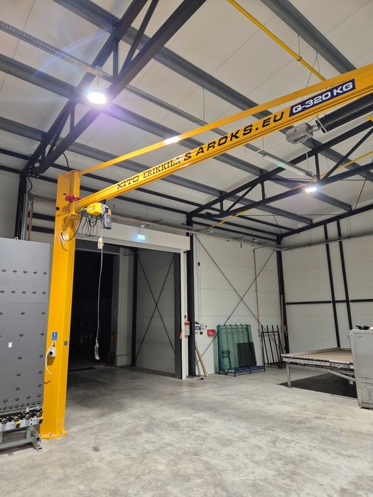 Żuraw słupowy obrotowy 250 kg, mocna konstrukcja, fiński producent