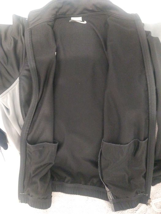 Bluza NIKE XL na 158-170 cm wiek 13/15 lat.         W1