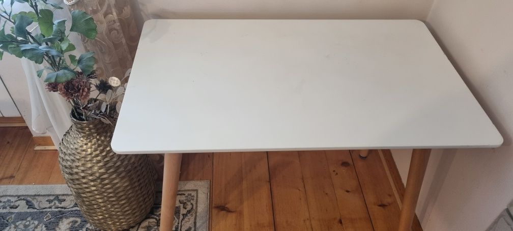 Stół scandi biały drewniane nóżki 100x60