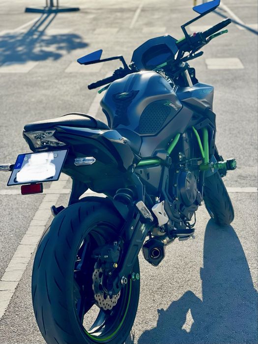 Kawasaki Z650 – 2022 – Muitos Extras