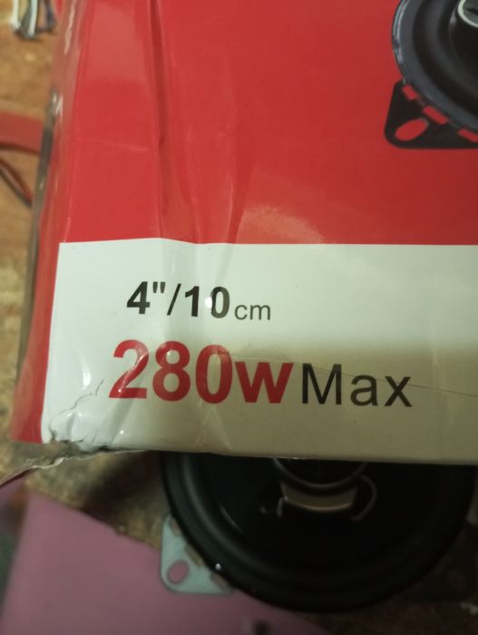 Par de colunas de som