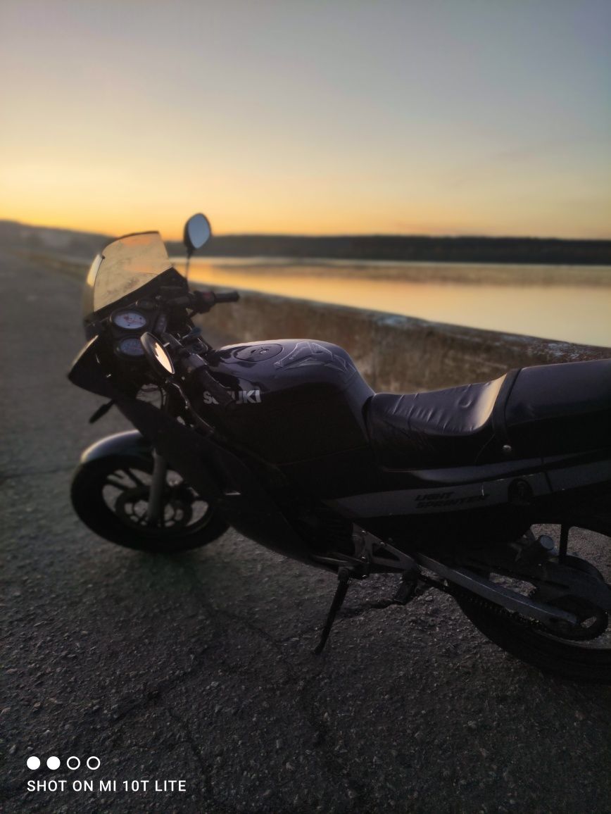 Moto Suzuki gr 125