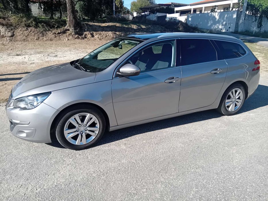 Peugeot 308 SW tecto panorâmico