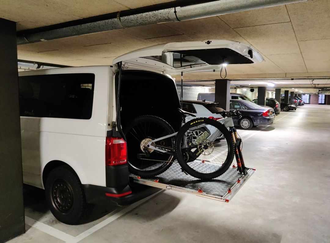 VW Transporter Kombi