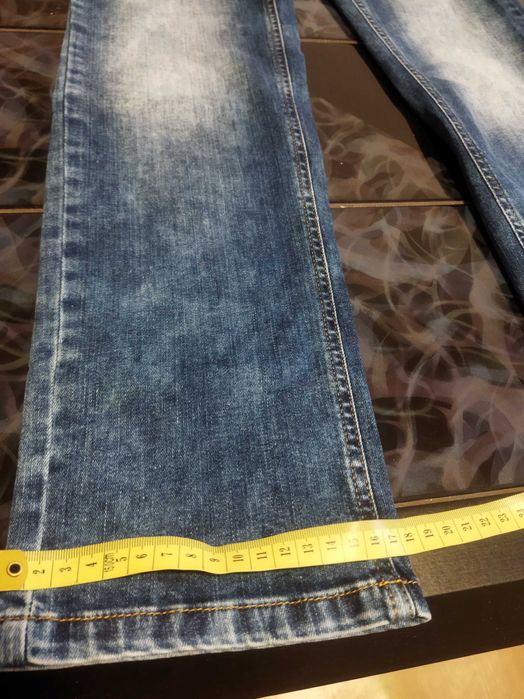 Jeansy męskie modne