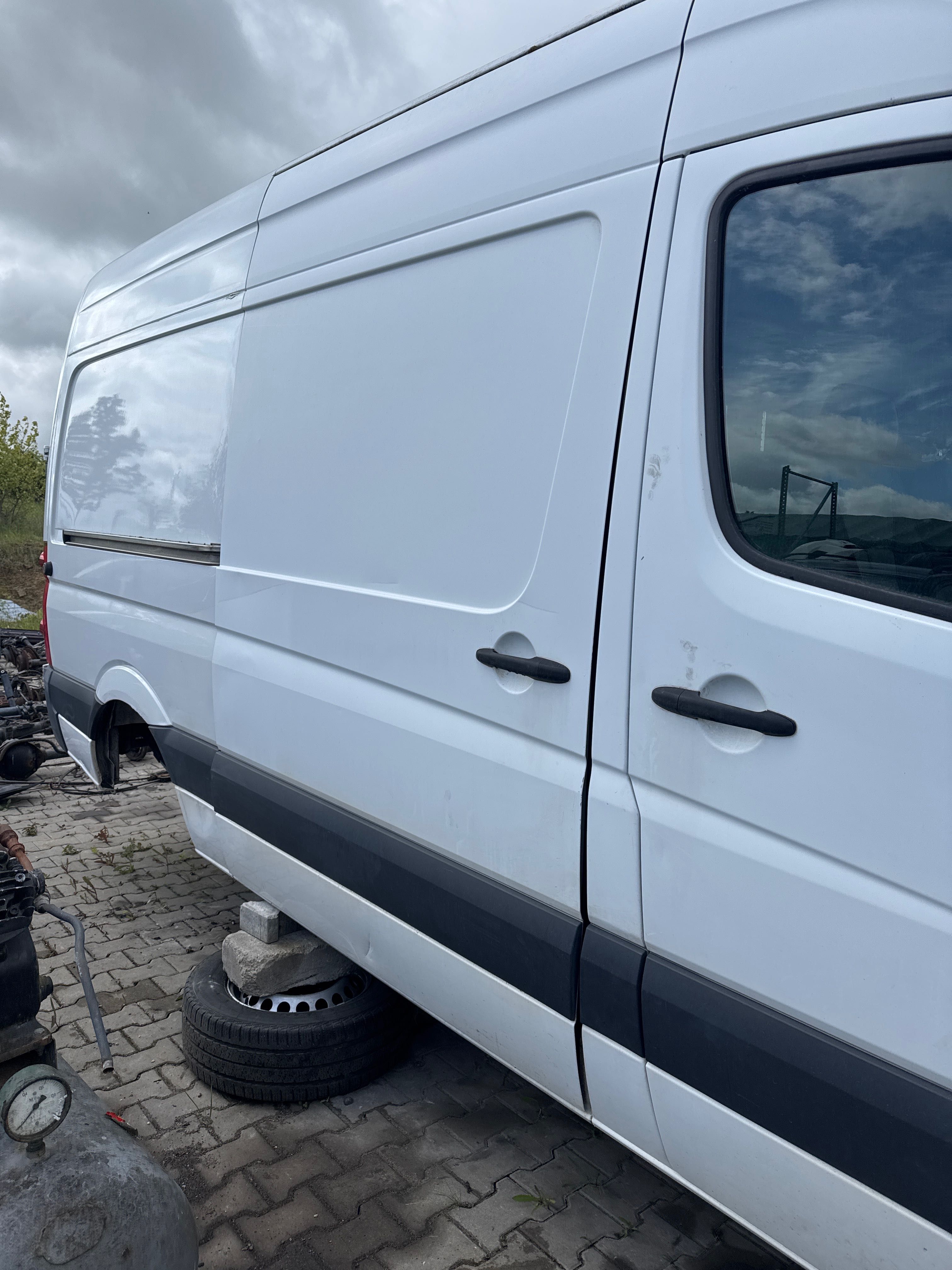 Mercedes  sprinter 906 Crafter drzwi bok