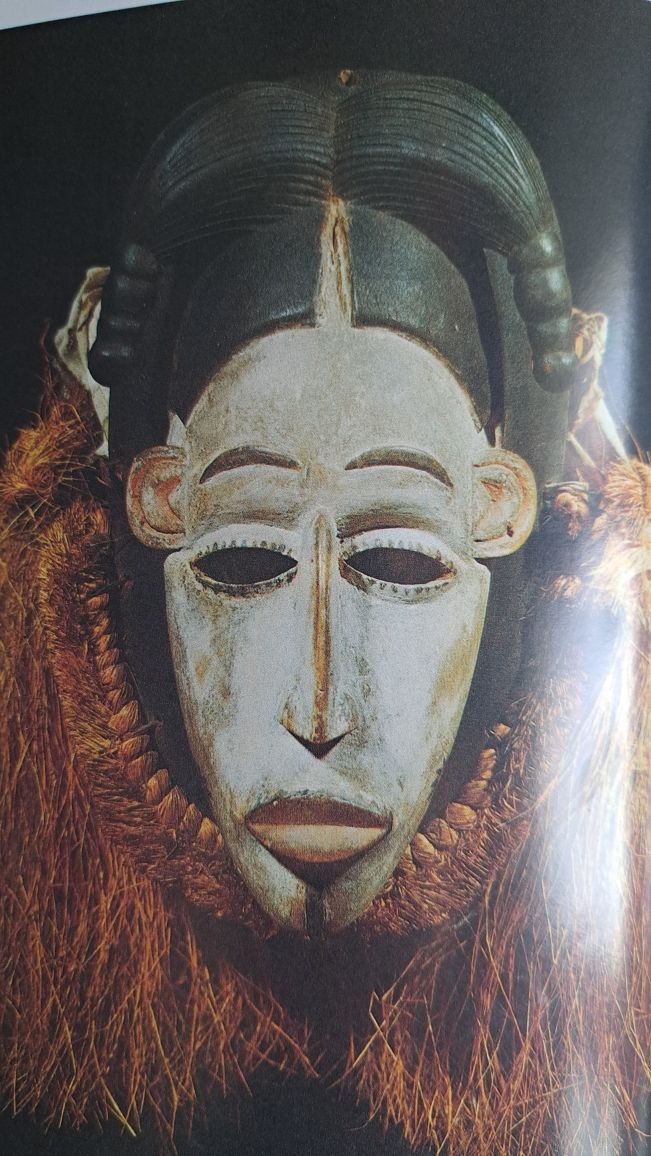 Maski I Rzeźba Tropikalnej Afryki ; Książka - album