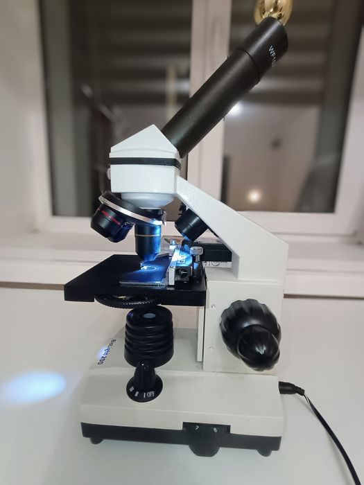 Мікроскоп Delta Optical Biolight 200