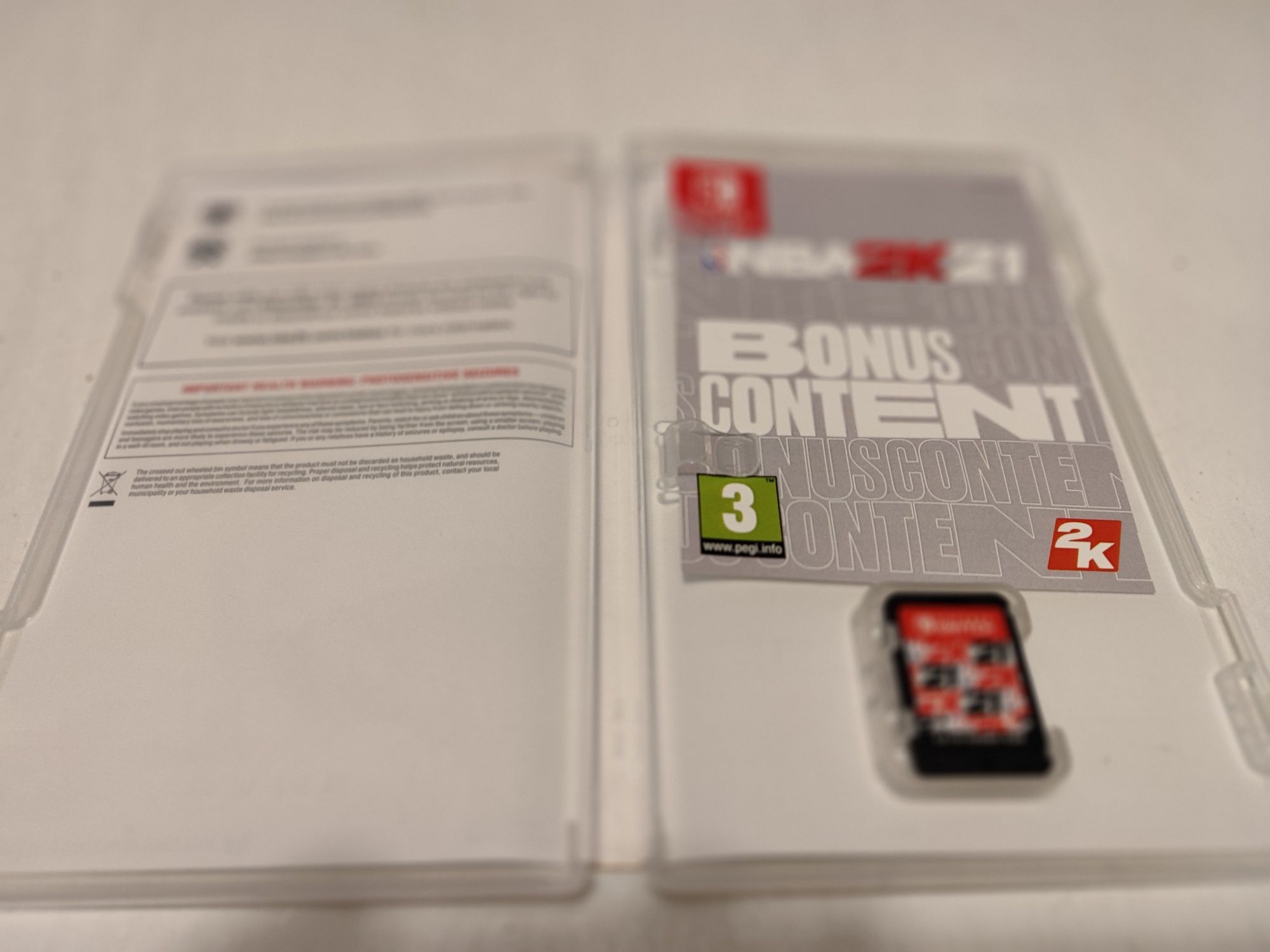 NBA 2K21 Nintendo Switch + PDP Charging Grip
