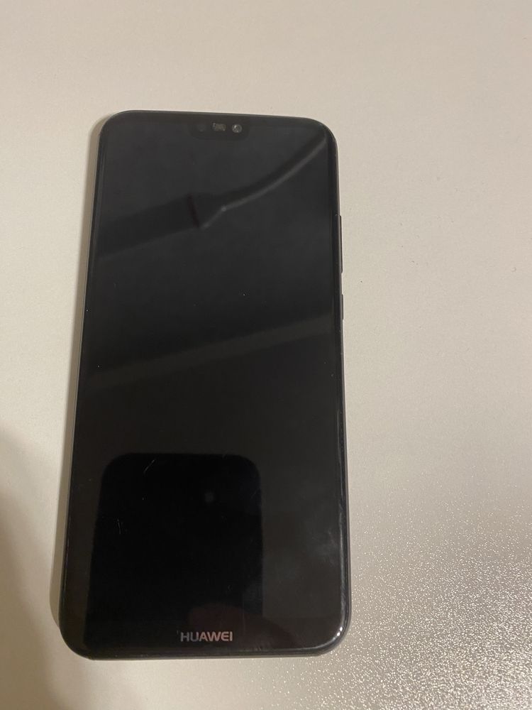 Мобільний телефон Huawei P20 Lite 4/64GB