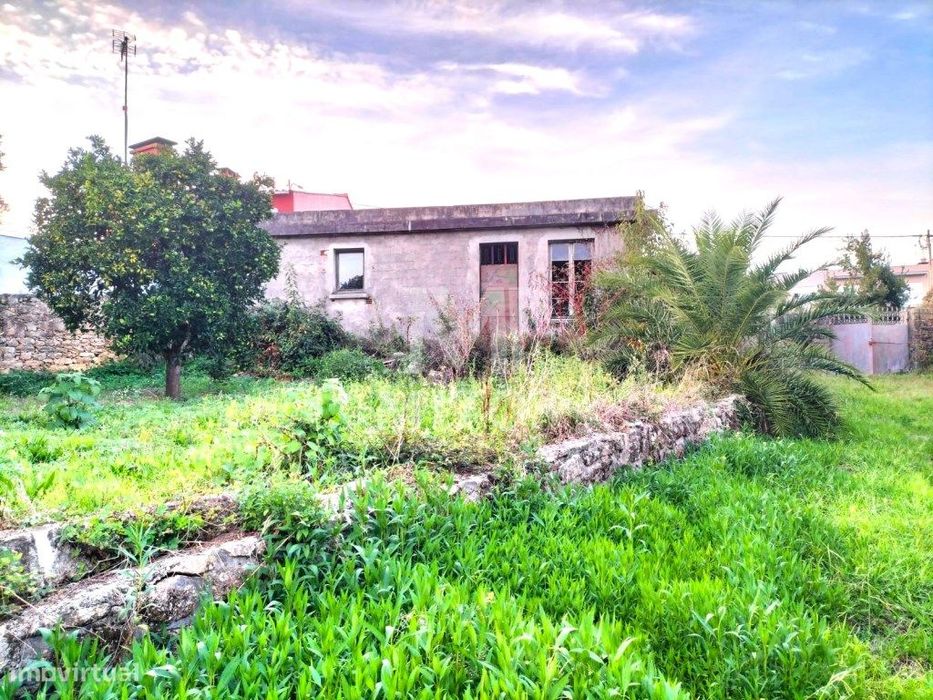 Moradia para restauro em Barroselas