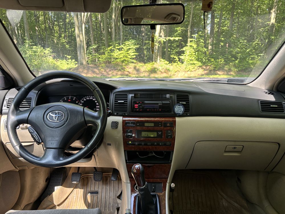 Toyota Corolla e12