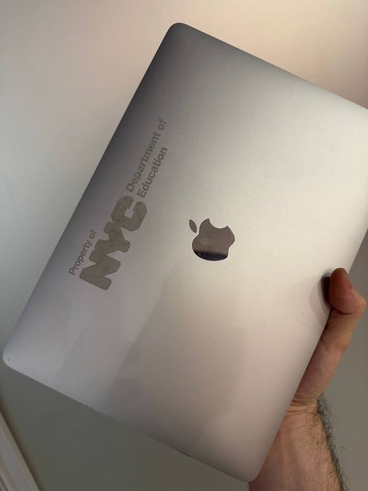 Apple MacBook 2020 M1 8GB RAM 128GB SSD