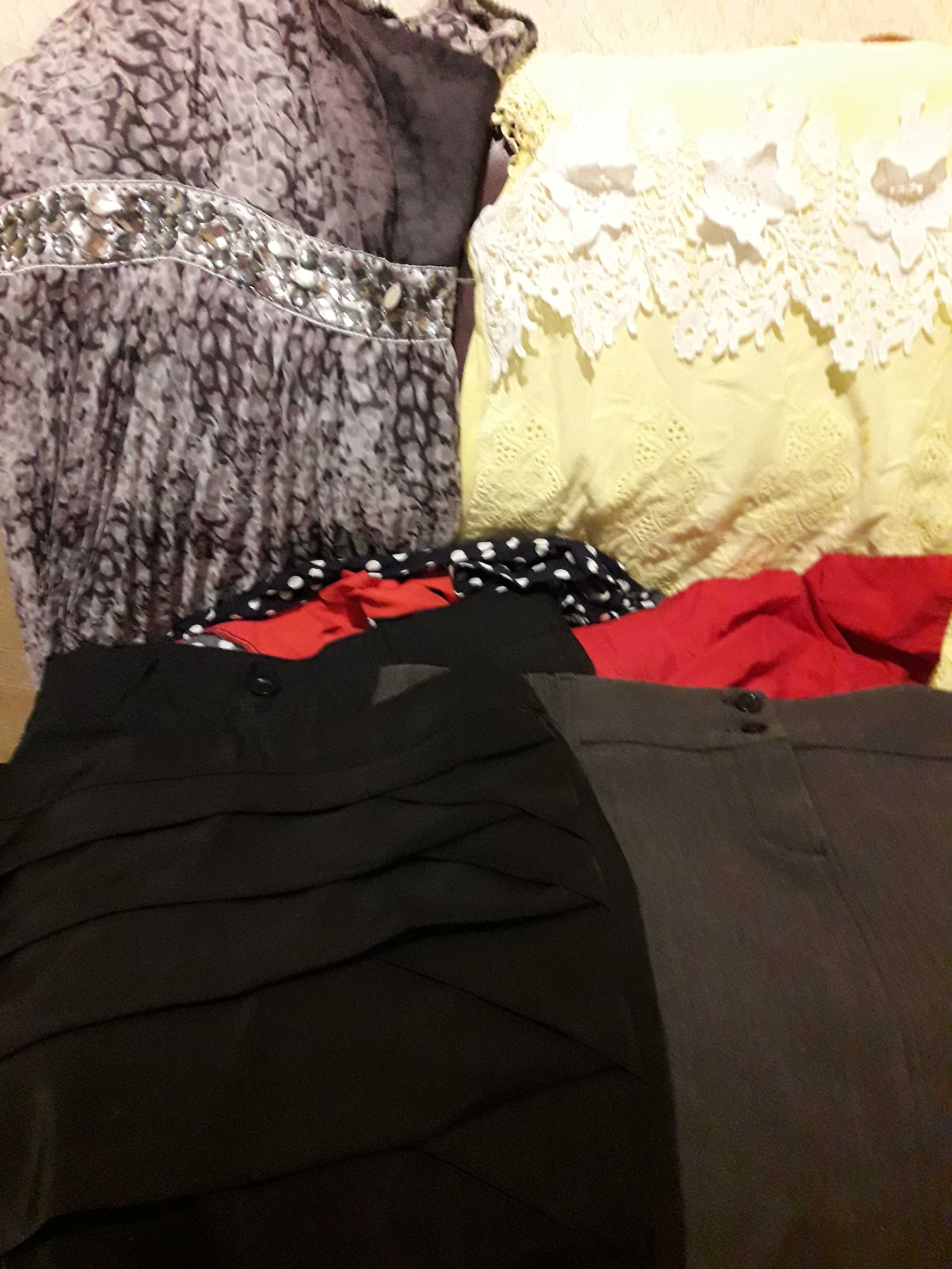 Блузи,спідниці,сукня.Розпродаж жіночих речей. Розмір 42-48. Спідниці,