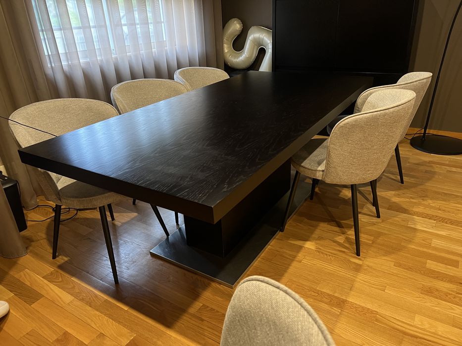 Mesa de jantar preta