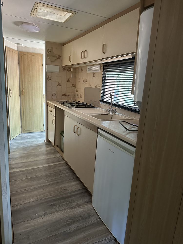 Sprzedam domek nad jeziorem – 28m², w lesie , blisko Poznania, Skoki