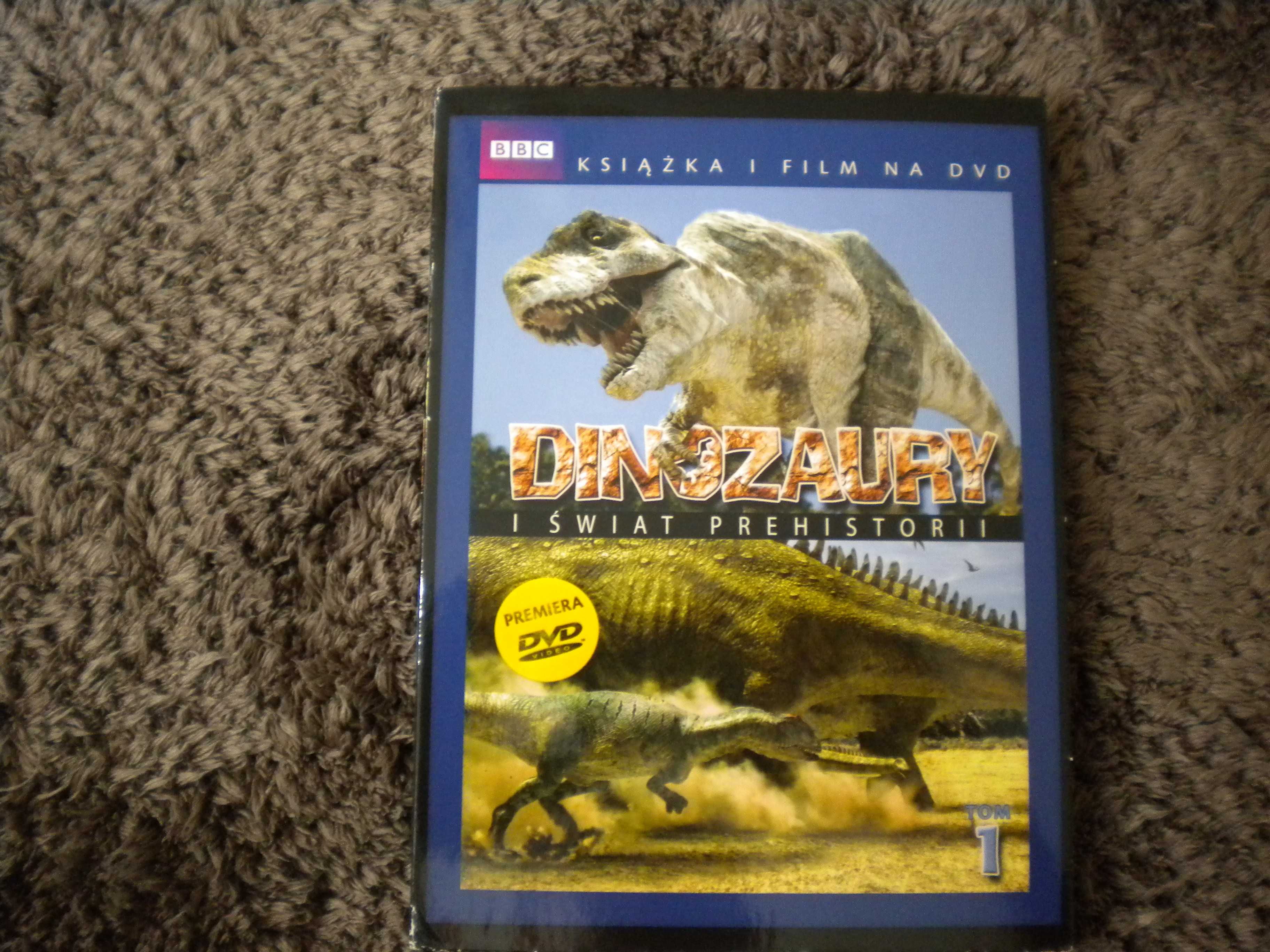 Dinozaury i świat prehistorii film BBC 3 części