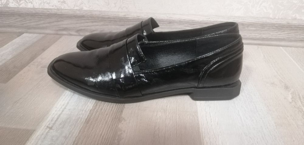 Продам жіночі лофери