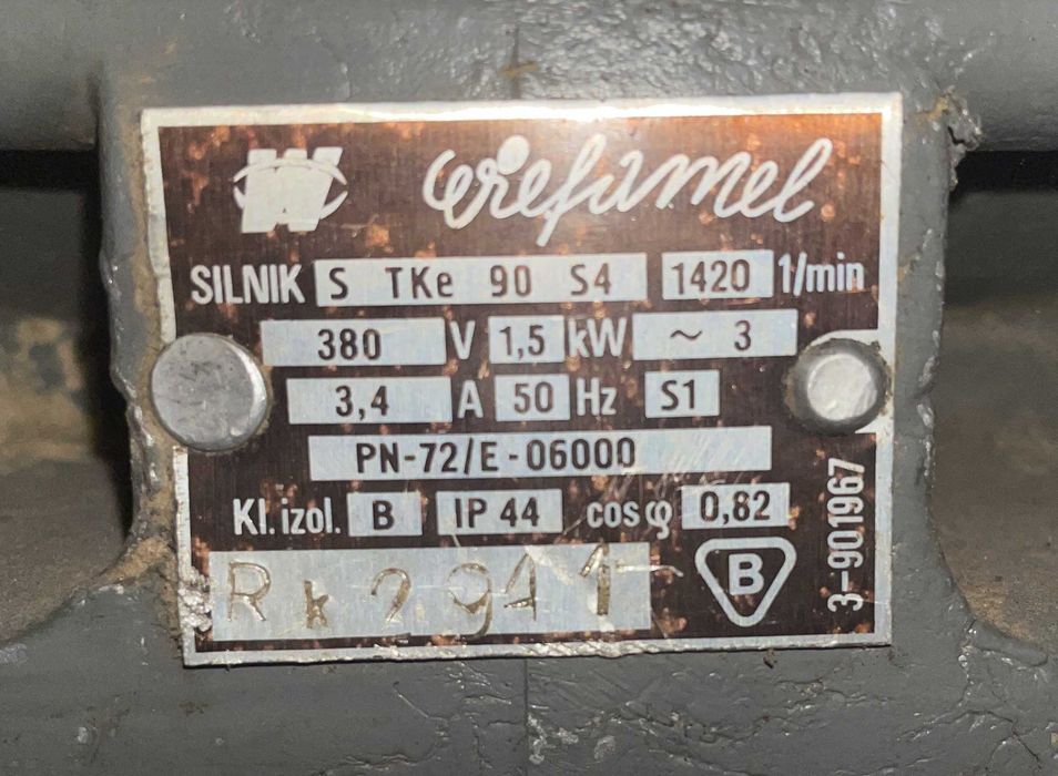 Tokarka przelotowa do drewna